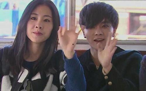 李飞妈妈的闺蜜爆料视频,李飞妈妈惊人内幕,揭秘家庭背后故事 第2张 李飞妈妈的闺蜜爆料视频,李飞妈妈惊人内幕,揭秘家庭背后故事 第2张